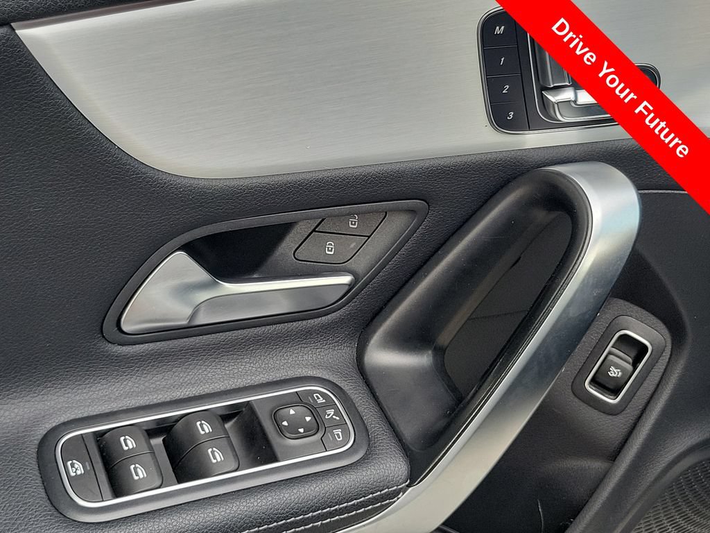 Used 2025 Mercedes-Benz CLA 250 image 18