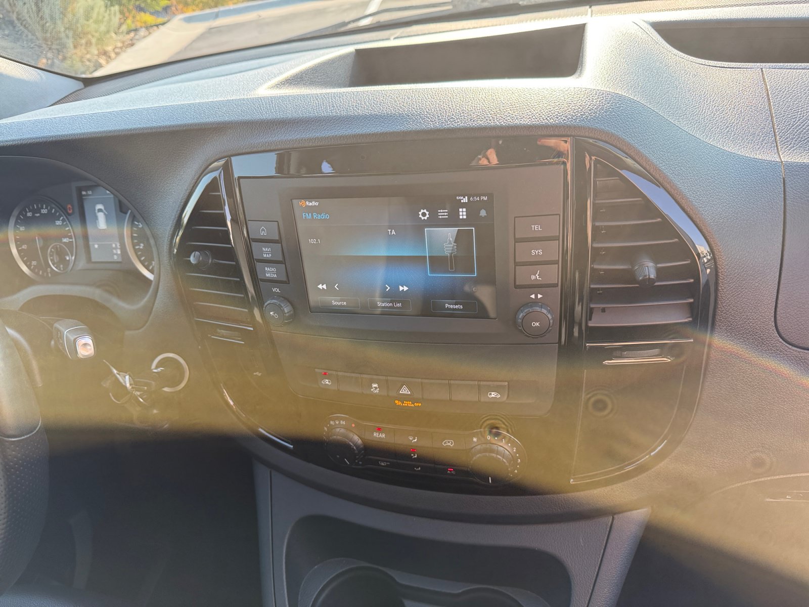 Used 2023 Mercedes-Benz Metris Passenger image 28