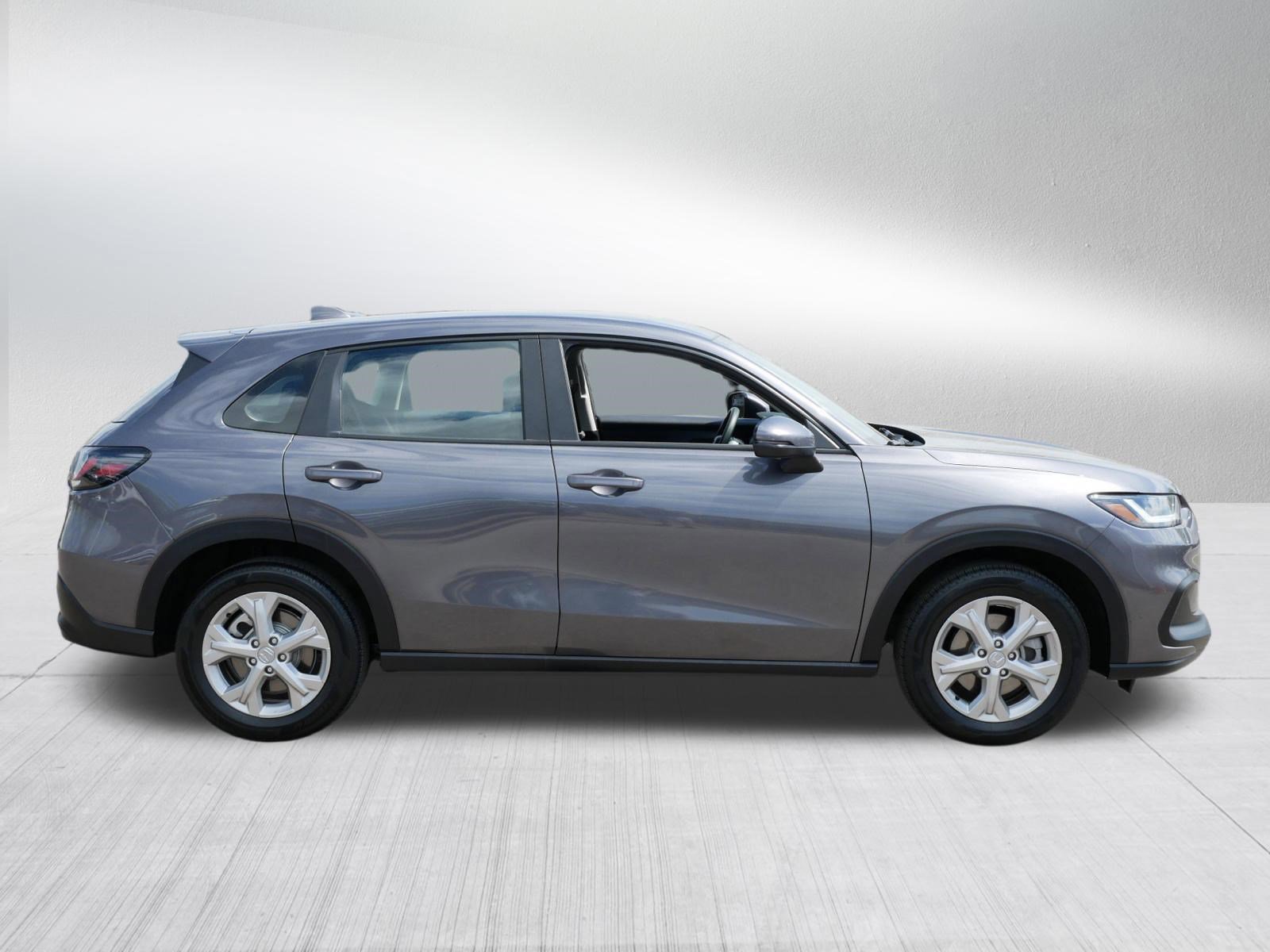 Used 2025 Honda HR-V LX image 8