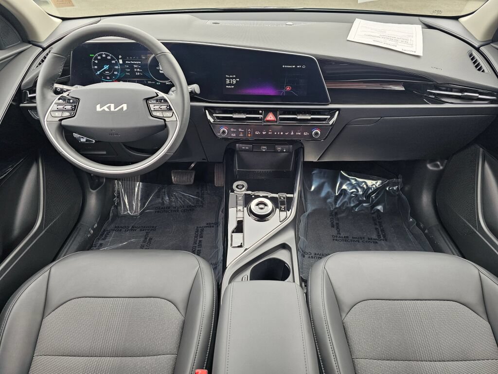 Certified 2025 Kia Niro Wind FWD image 9
