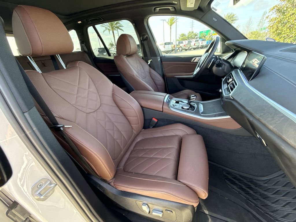 Used 2023 BMW X5 xDrive45e w/ Parking Assistance Package image 16