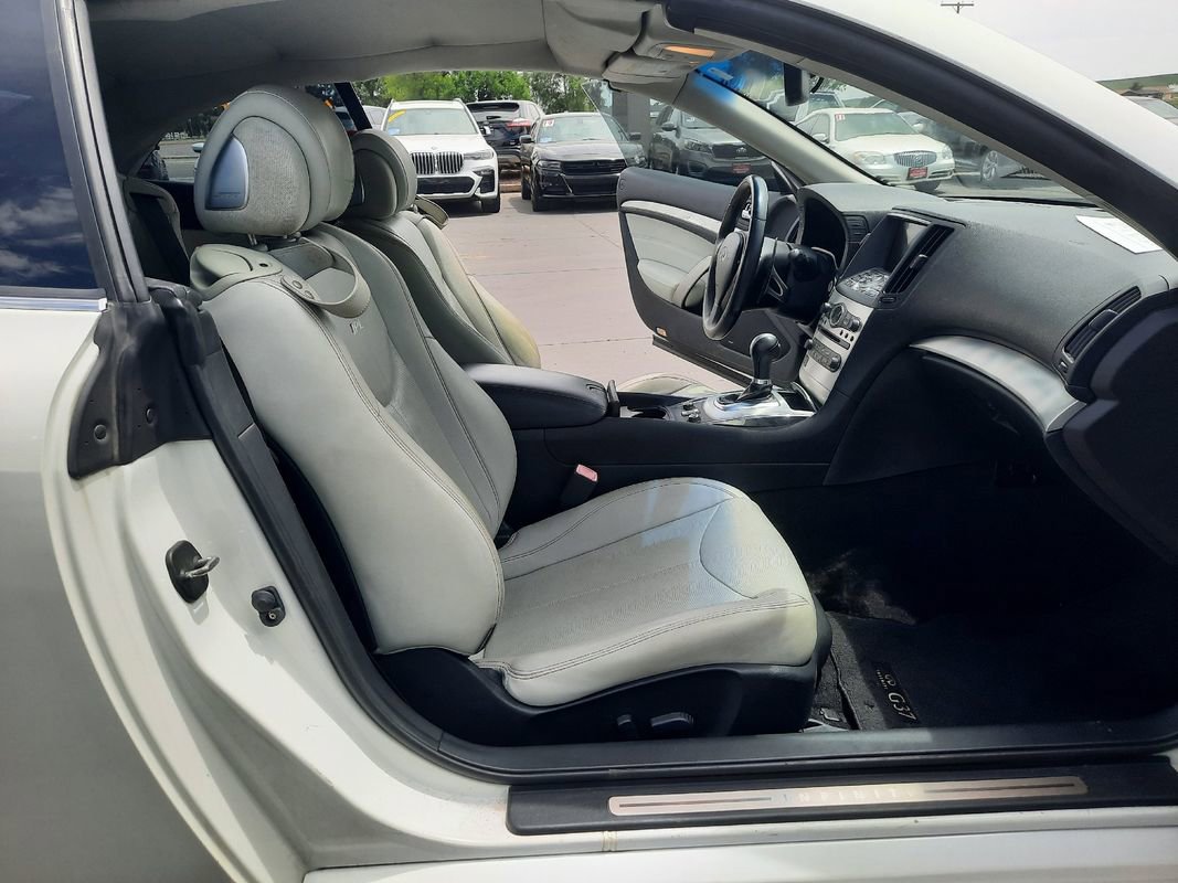 Used 2013 INFINITI G37 IPL RWD image 7