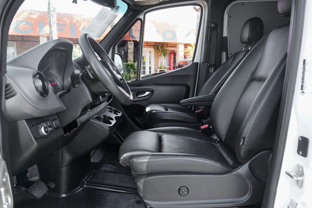 Used 2024 Mercedes-Benz Sprinter 144 Cargo image 23