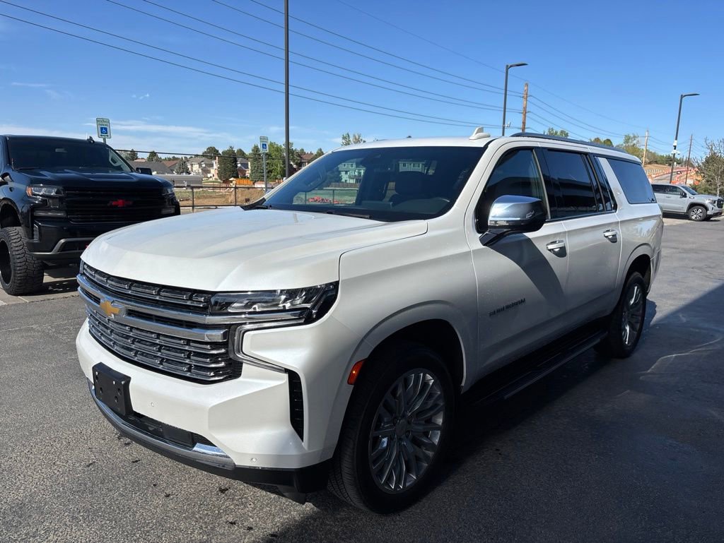 Used 2023 Chevrolet Suburban Premier AWD/4WD image 2