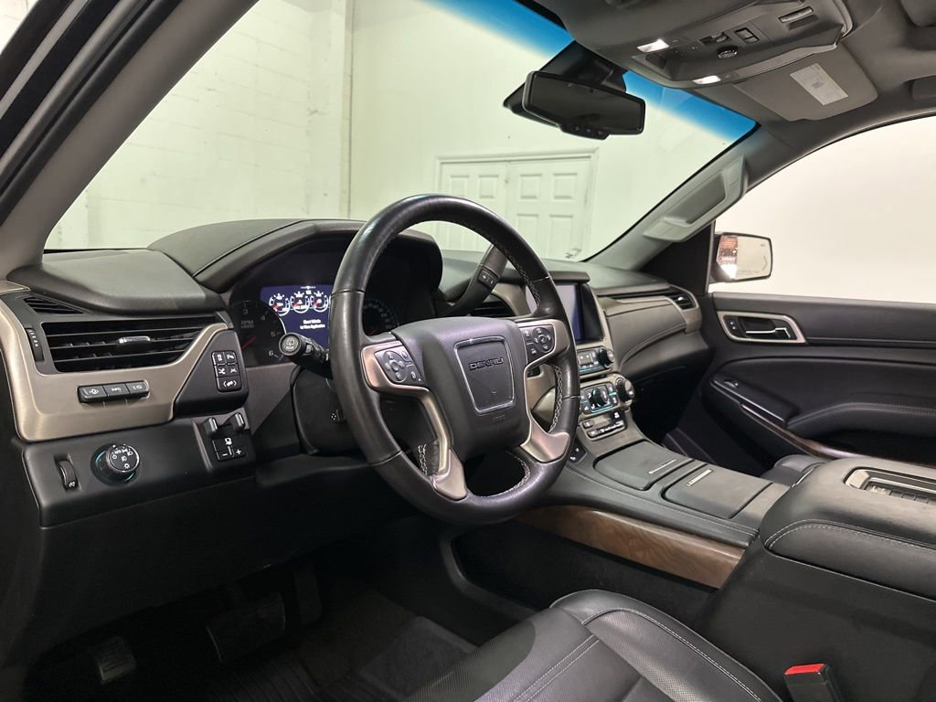 Used 2018 GMC Yukon Denali w/ Denali Ultimate Package image 32