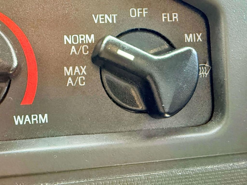 Used 2019 Ford E-350 and Econoline 350 Super Duty RWD image 19