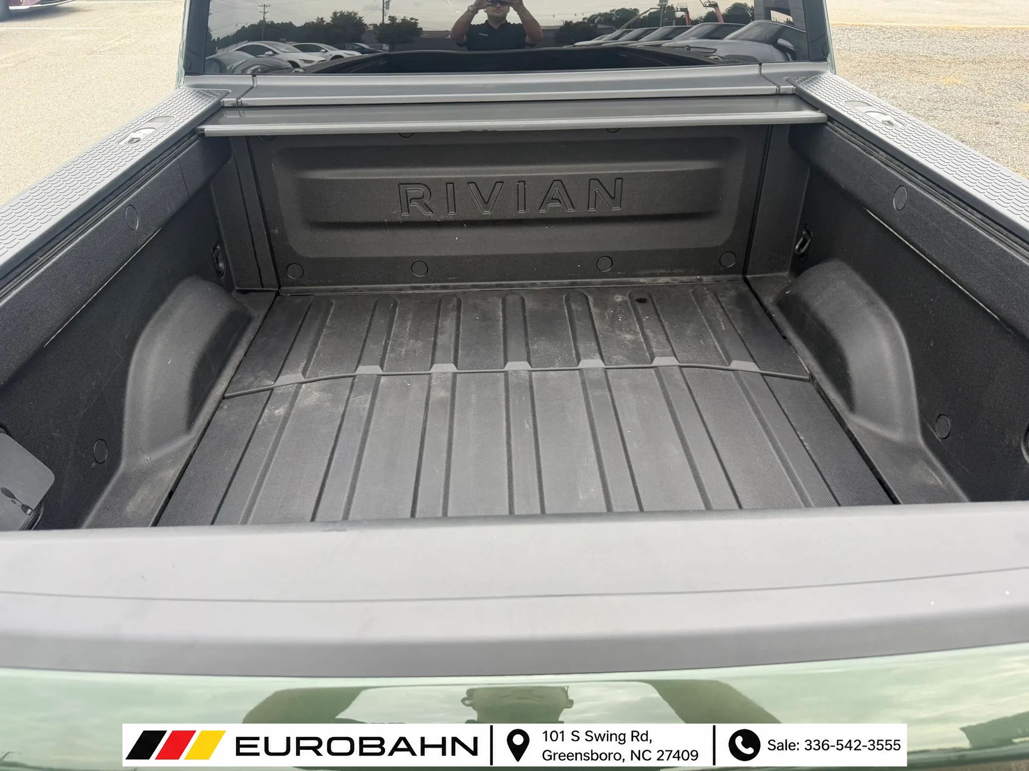 Used 2023 Rivian R1T Adventure Dual AWD/4WD image 28