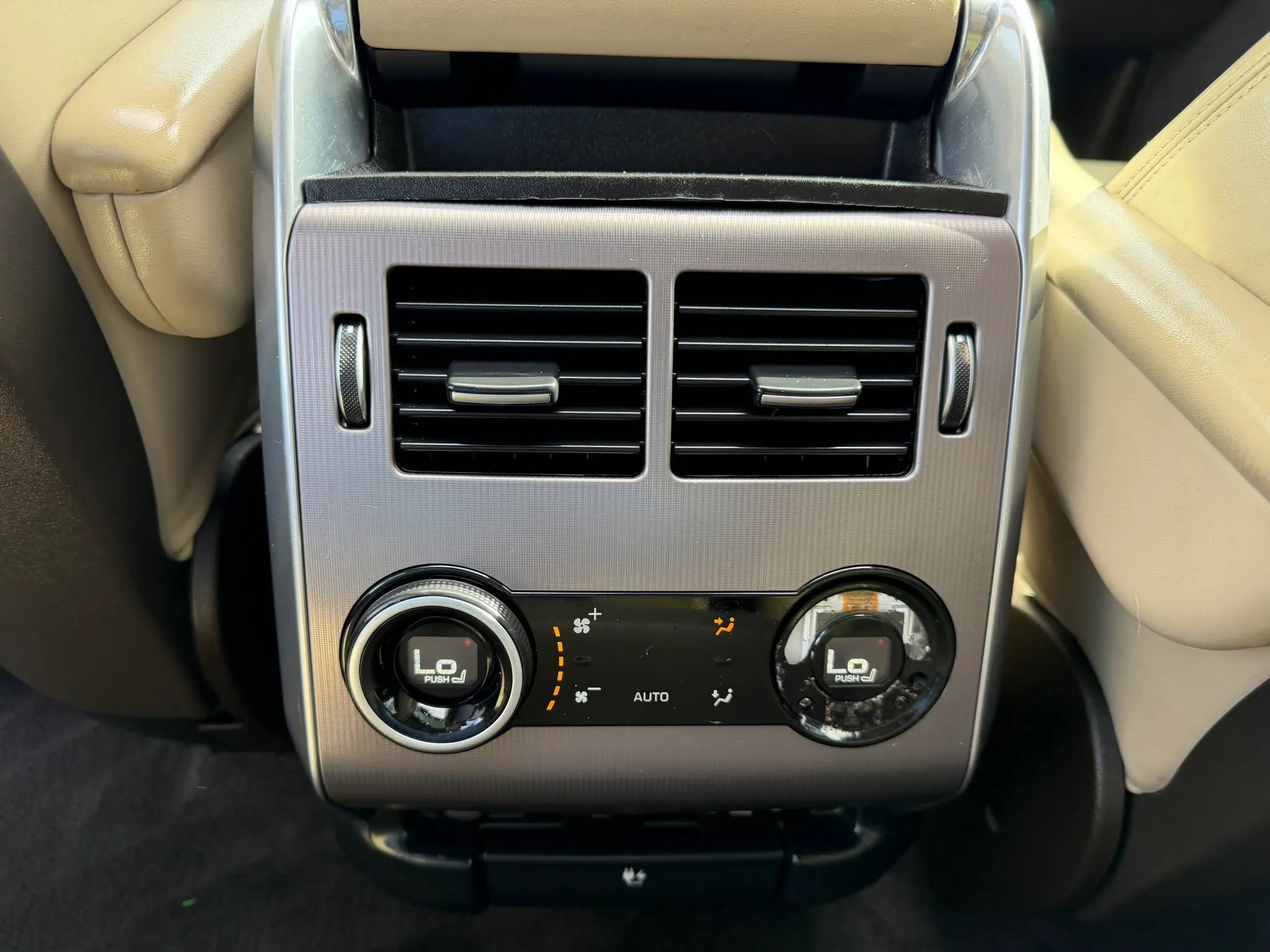 Used 2019 Land Rover Range Rover Sport HSE AWD/4WD image 14