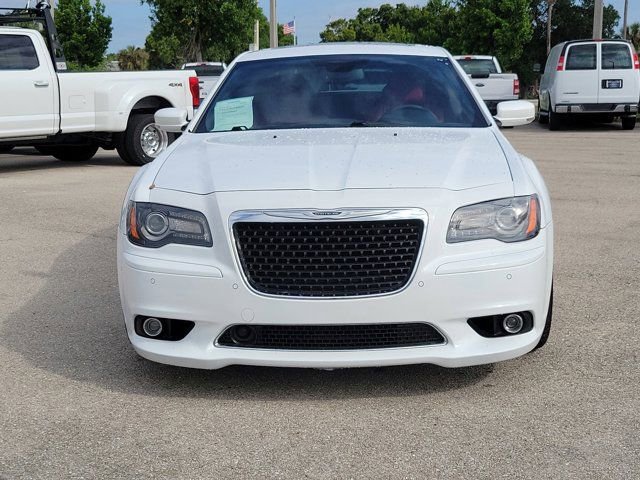 Used 2012 Chrysler 300 SRT8 w/ 19-Premium Speaker Group RWD image 2