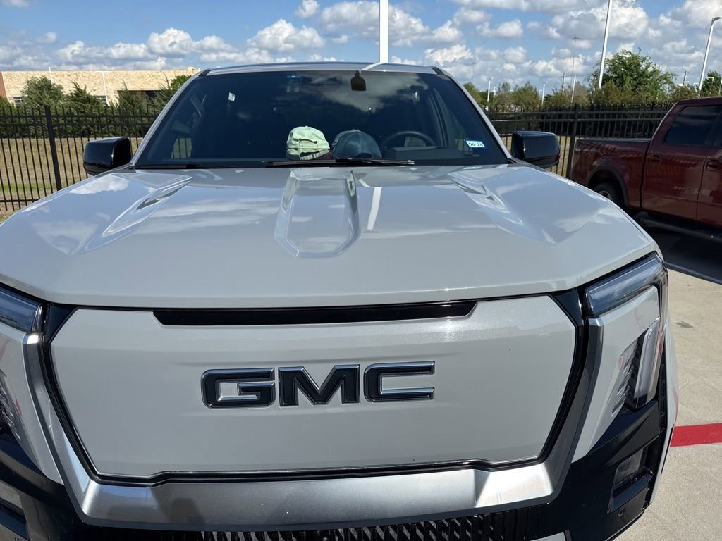 Used 2024 GMC Sierra EV Denali image 8