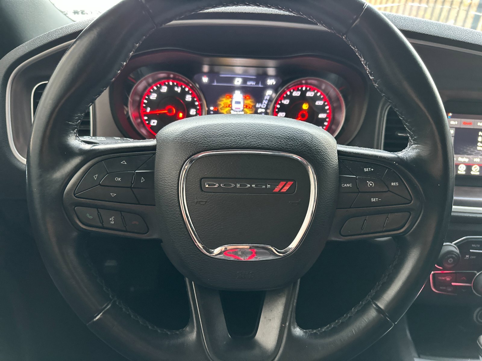 Used 2022 Dodge Charger SXT image 22