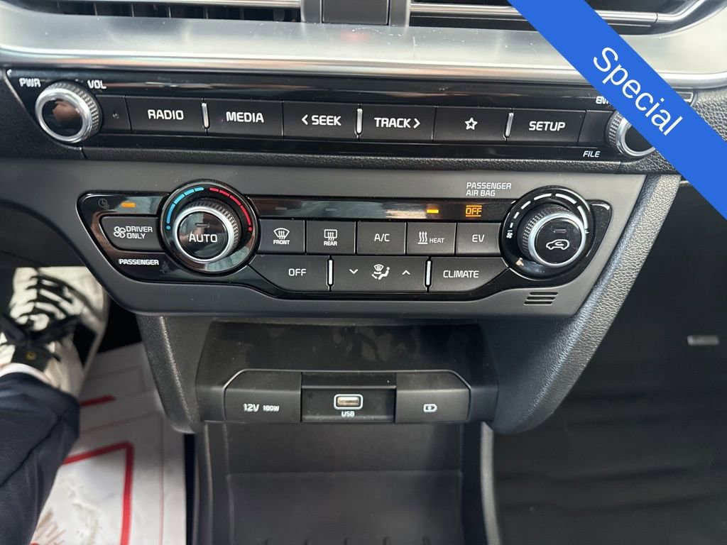 Used 2020 Kia Niro EX w/ Cold Weather Package image 15