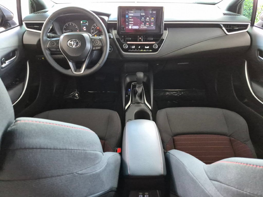Used 2025 Toyota Corolla SE FWD image 22