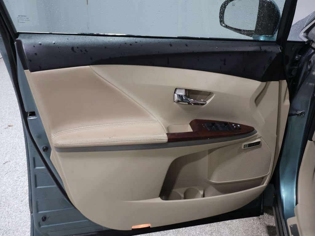 Used 2009 Toyota Venza FWD image 13