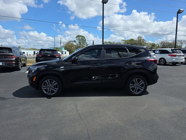 Used 2023 Kia Seltos LX image 4