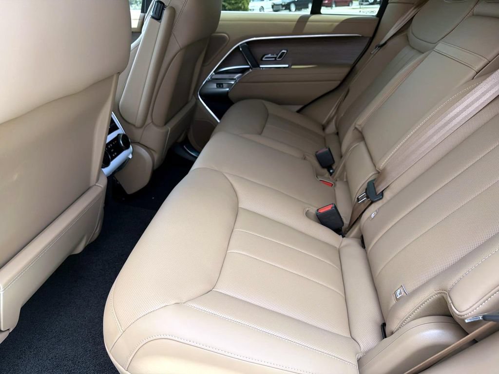 New 2026 Land Rover Range Rover SE AWD/4WD image 13