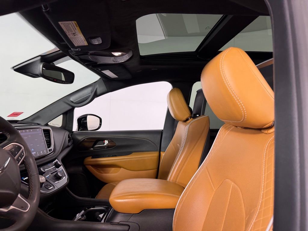 Used 2023 Chrysler Pacifica Pinnacle image 24