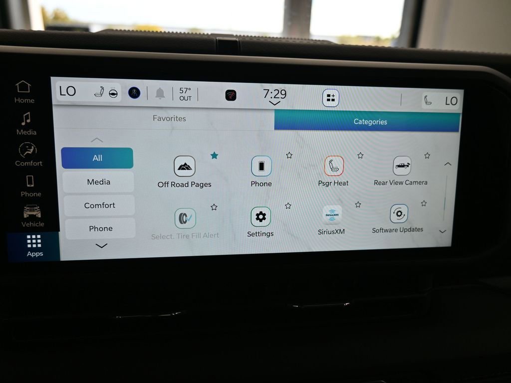 Used 2024 Jeep Gladiator Sport w/ Premium Package image 21