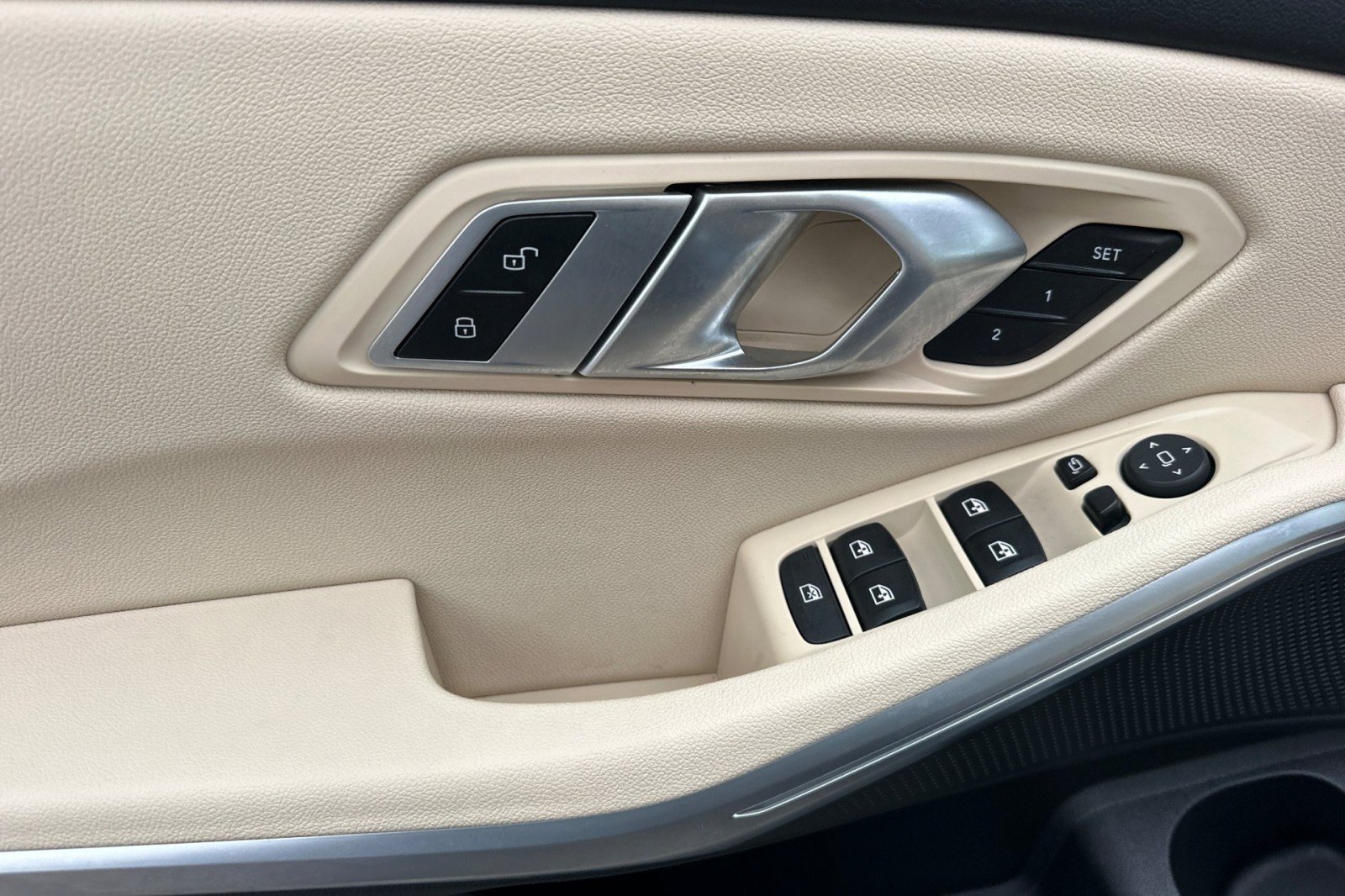 Used 2021 BMW 330i xDrive 330i xDrive w/ Premium Package image 12