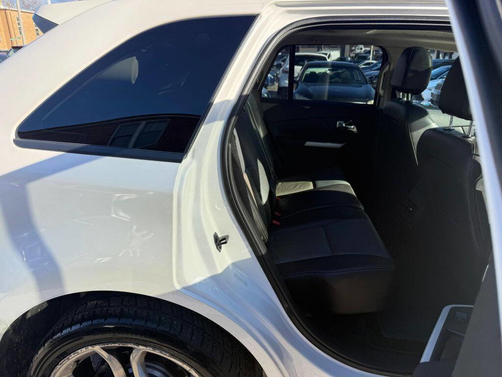 Used 2013 Ford Edge Sport w/ Driver Entry Pkg image 23