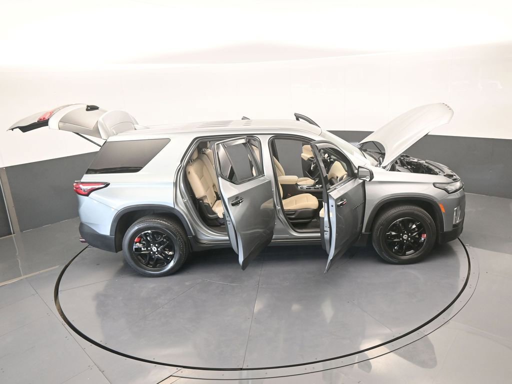 Used 2023 Chevrolet Traverse LS image 67