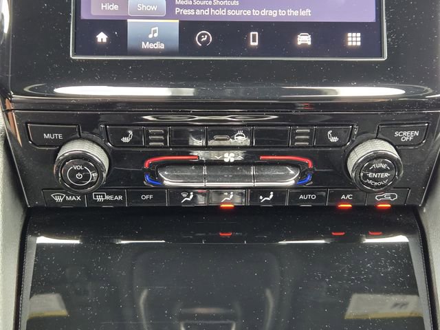 Certified 2024 Jeep Grand Cherokee Altitude AWD/4WD image 20