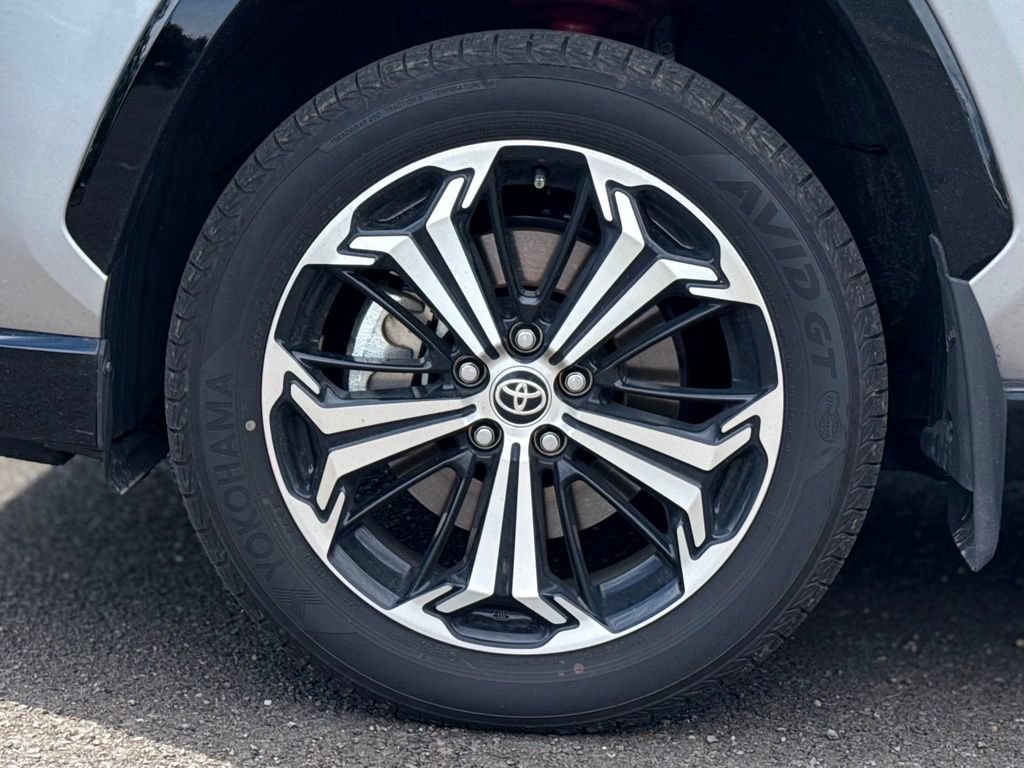 Certified 2025 Toyota RAV4 XSE AWD/4WD image 9