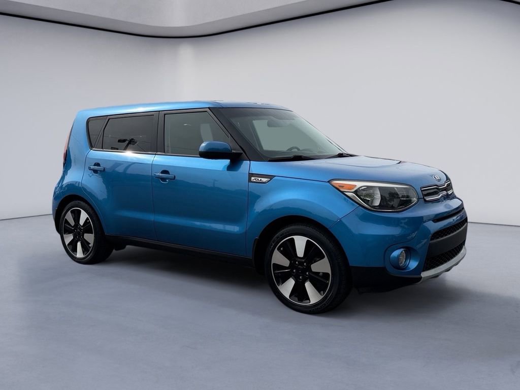 Used 2019 Kia Soul + FWD image 7