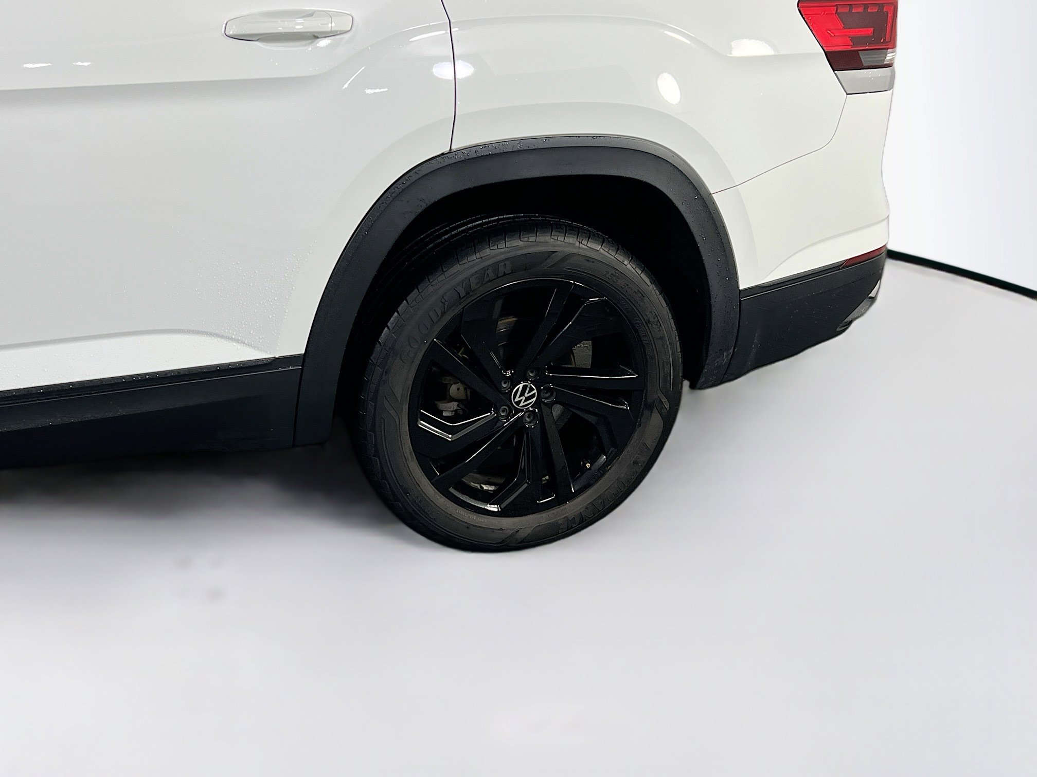 Used 2022 Volkswagen Atlas SE image 30