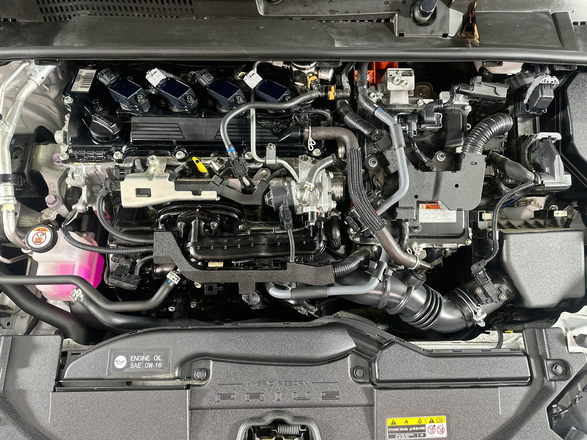 Used 2024 Toyota Prius LE FWD image 32