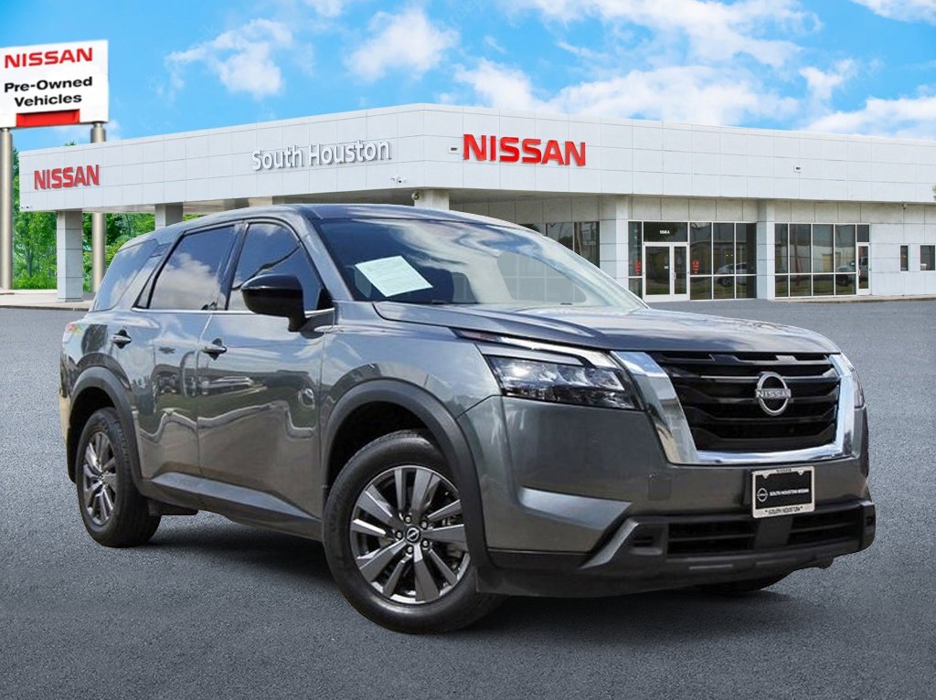 Used 2023 Nissan Pathfinder S FWD image 1