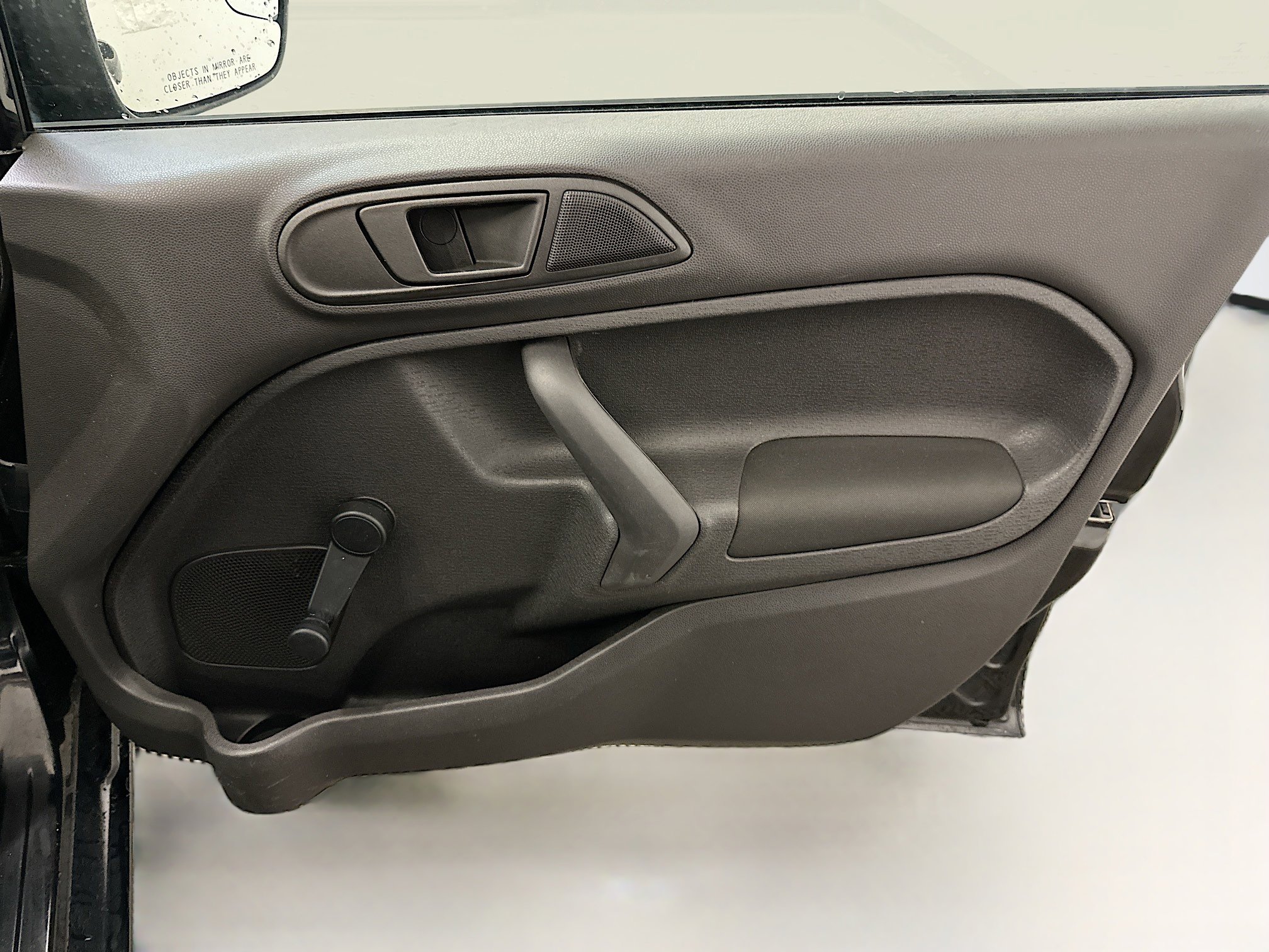 Used 2015 Ford Fiesta S image 31