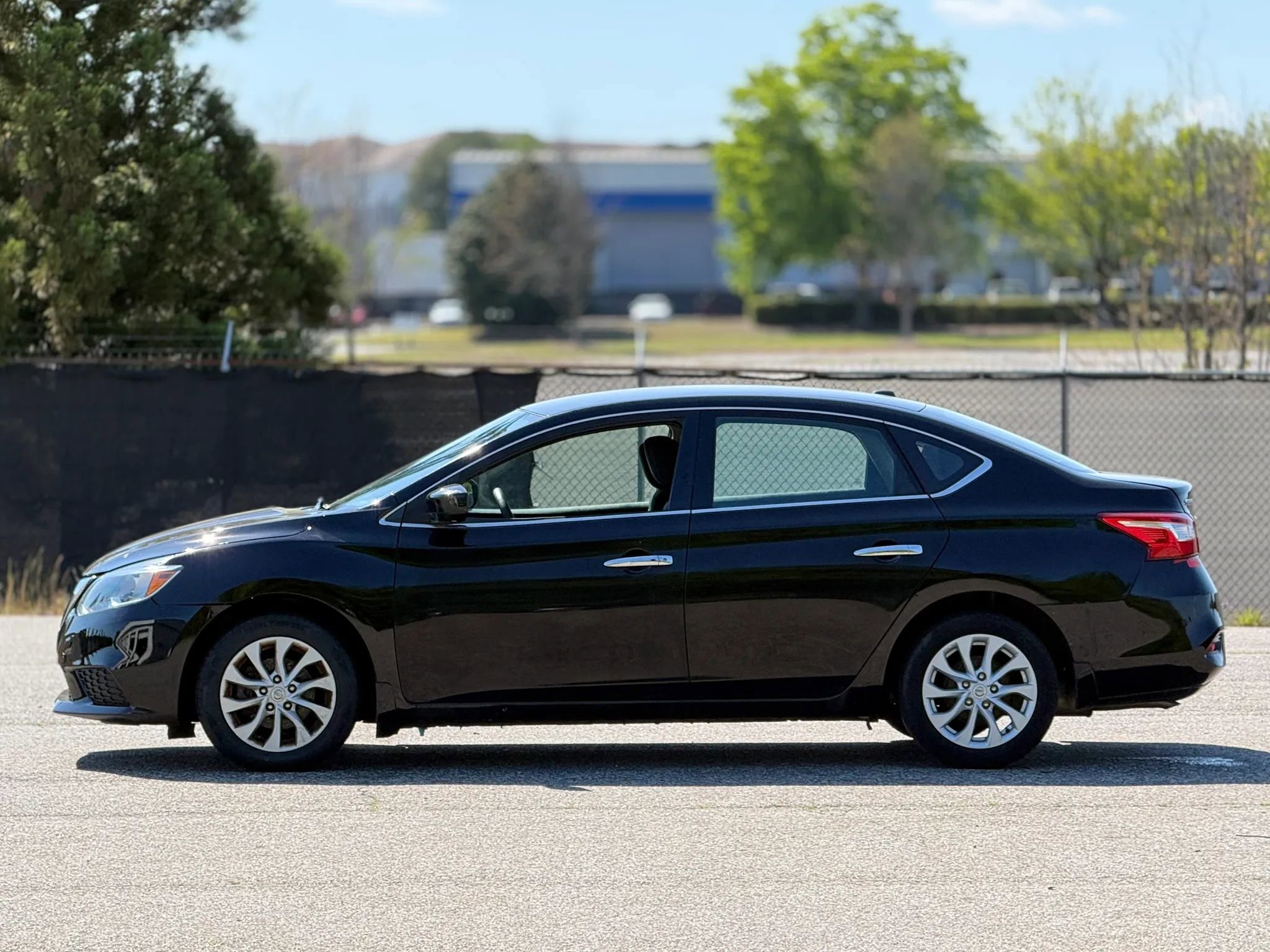 Used 2018 Nissan Sentra SV image 8