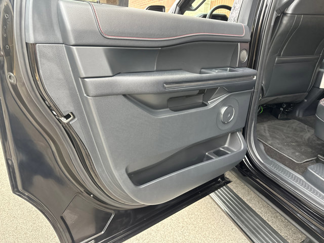 Used 2022 Ford Expedition Max Limited image 30