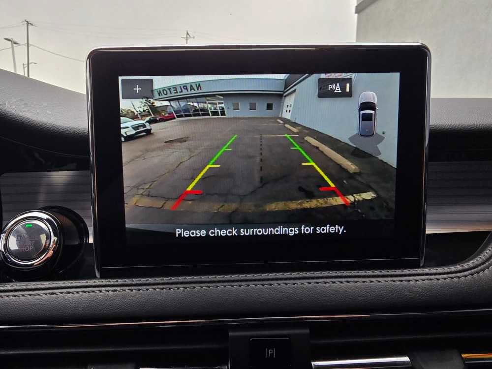 Used 2021 Lincoln Corsair AWD w/ Premium Package image 18