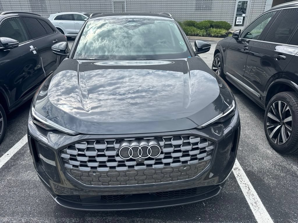 Used 2025 Audi Q5 Prestige AWD/4WD image 2
