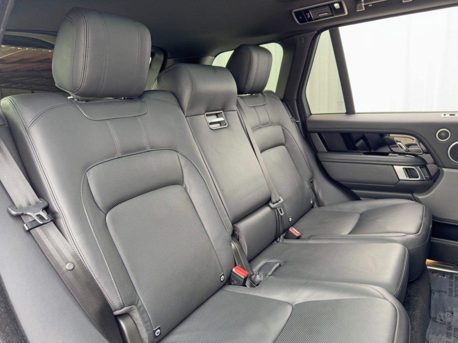 Used 2020 Land Rover Range Rover HSE image 46