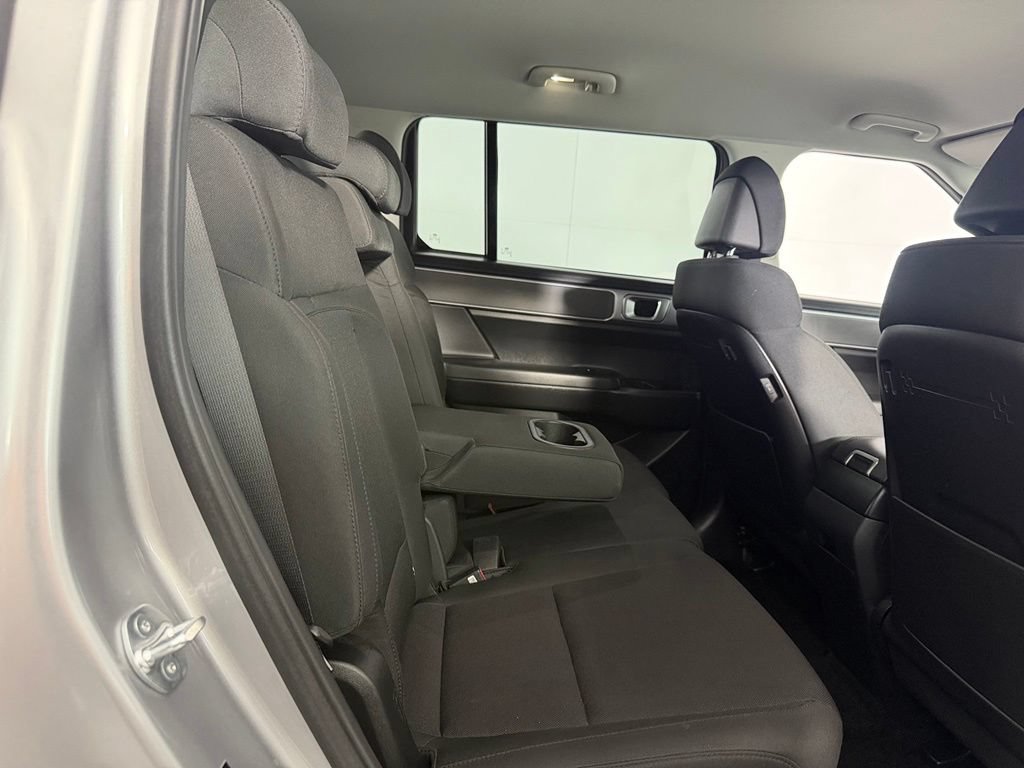 Used 2025 Hyundai Santa Fe SE FWD image 26