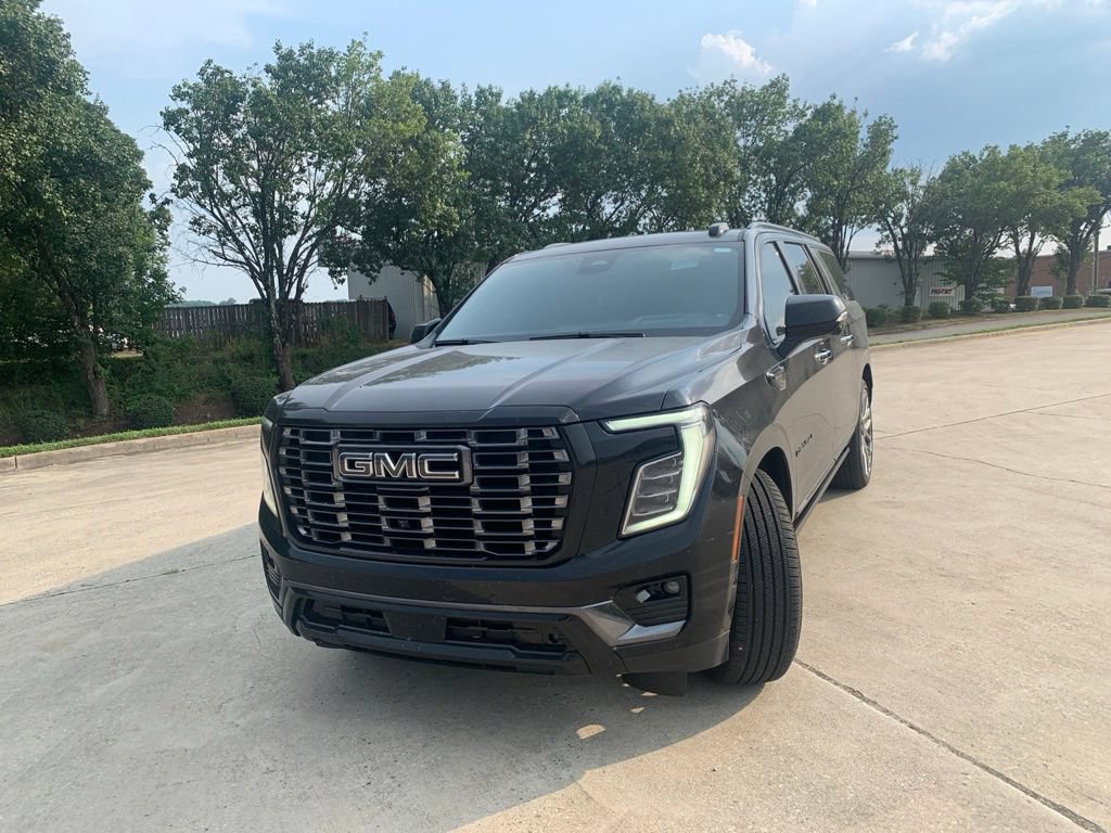 Used 2025 GMC Yukon XL Denali Ultimate AWD/4WD image 2
