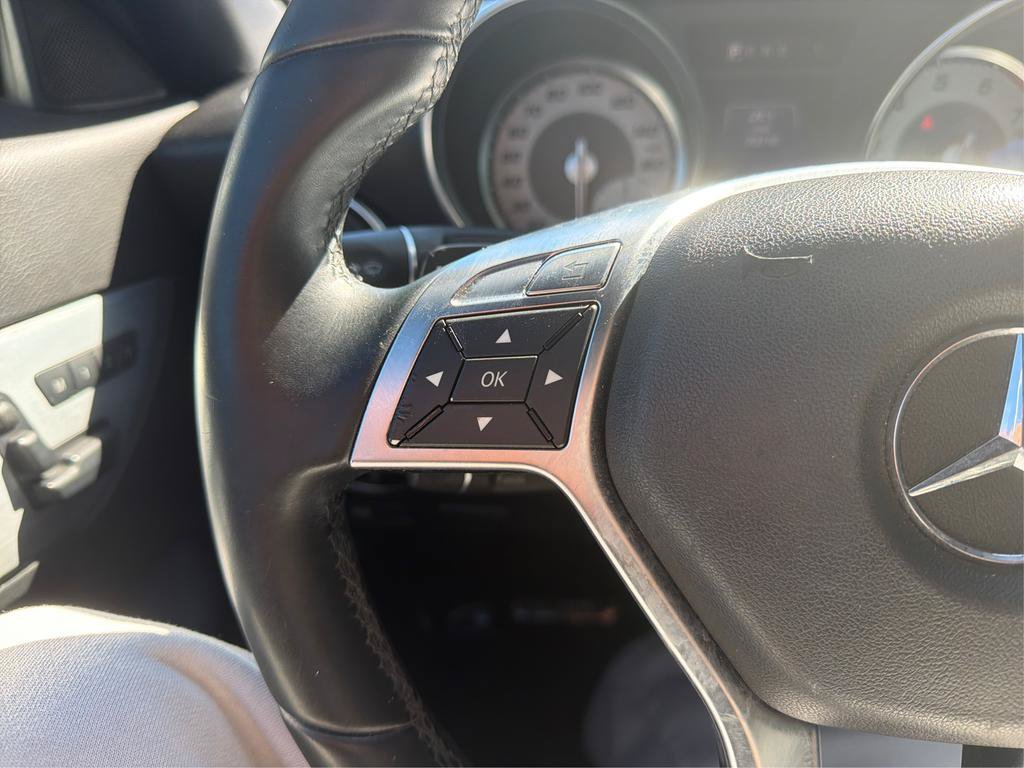 Used 2015 Mercedes-Benz SLK 250 w/ Premium Package image 26