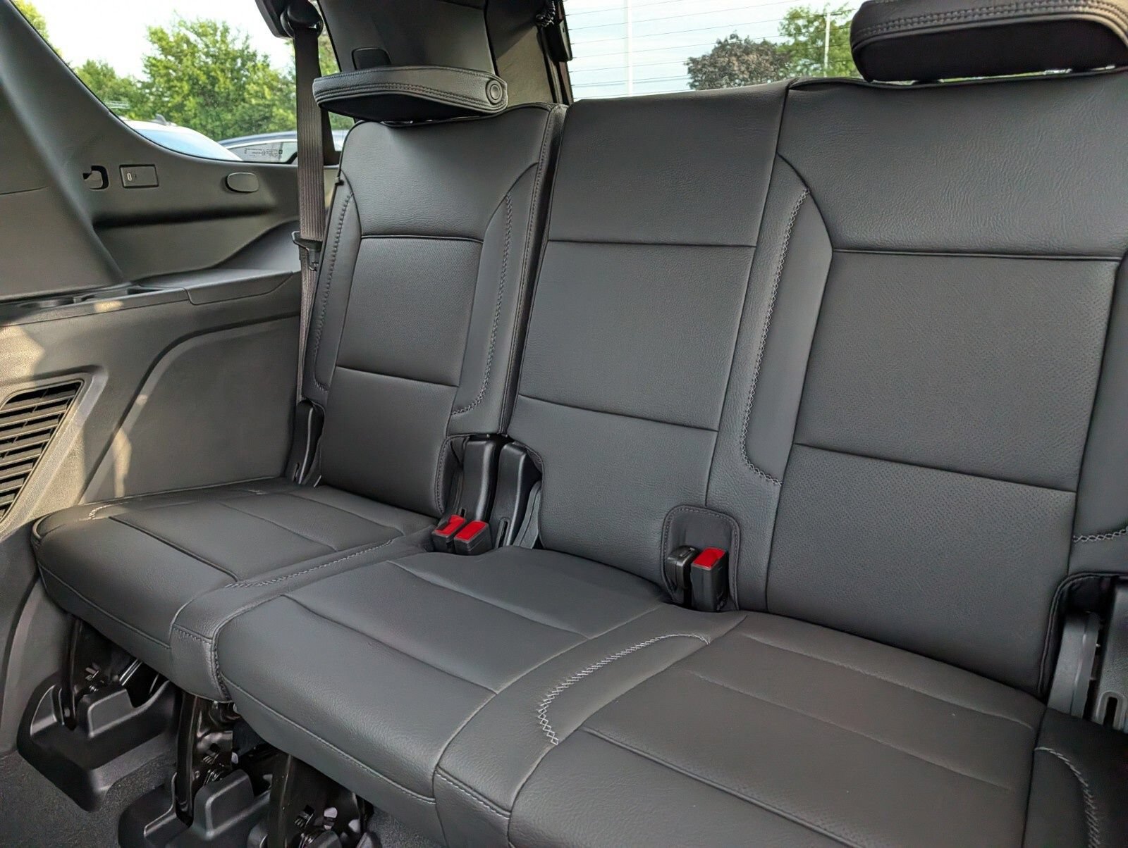 New 2026 GMC Yukon Denali w/ Denali Reserve Package AWD/4WD image 29