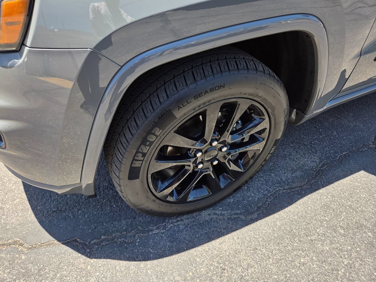 Used 2020 Jeep Grand Cherokee Altitude RWD image 26