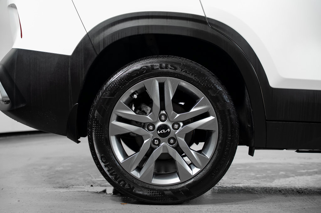 Used 2023 Kia Seltos S FWD image 6