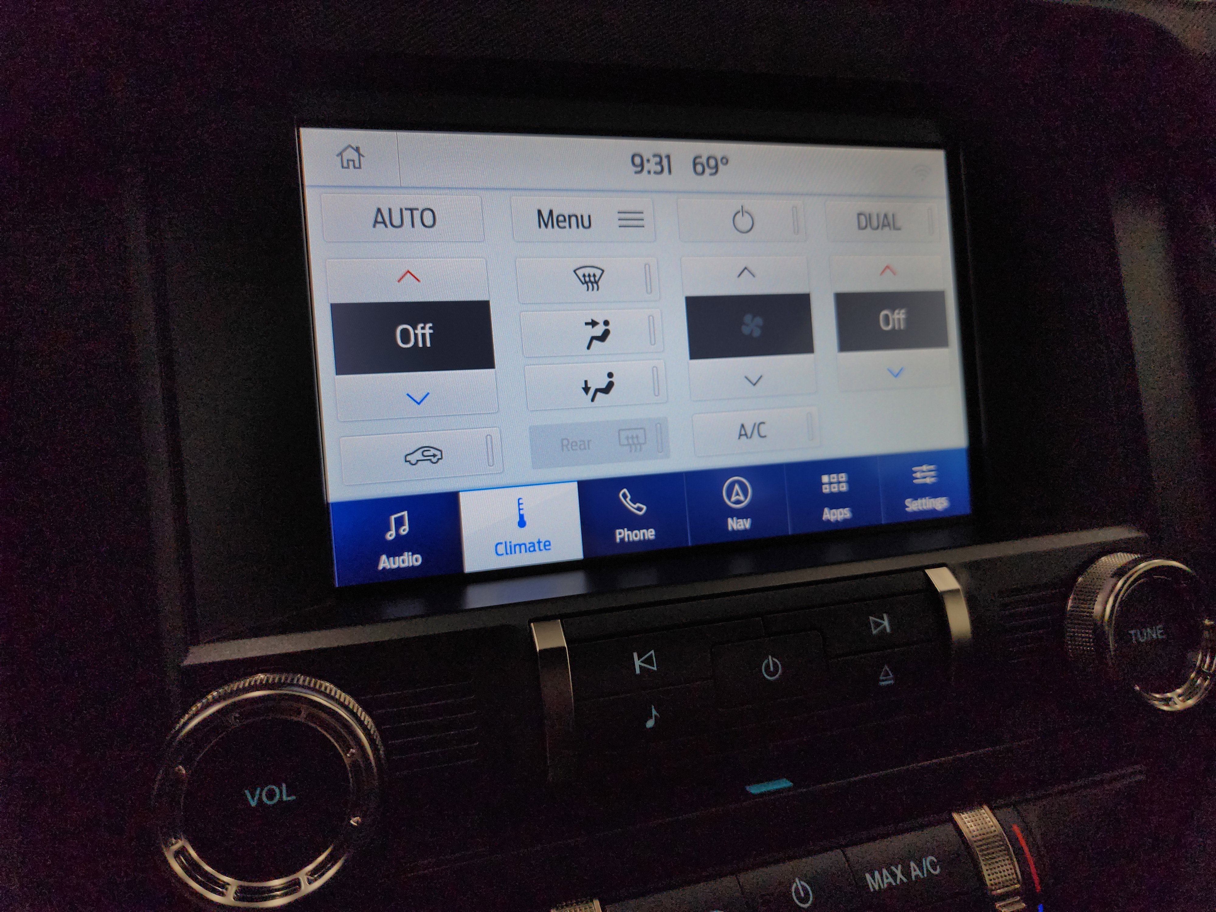 Used 2022 Ford Mustang Shelby GT500 w/ Technology Package image 42