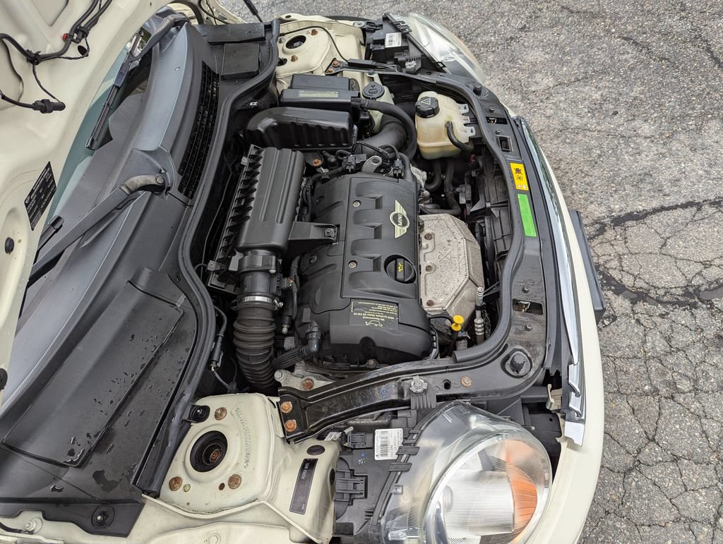 Used 2011 MINI Cooper Convertible FWD image 41