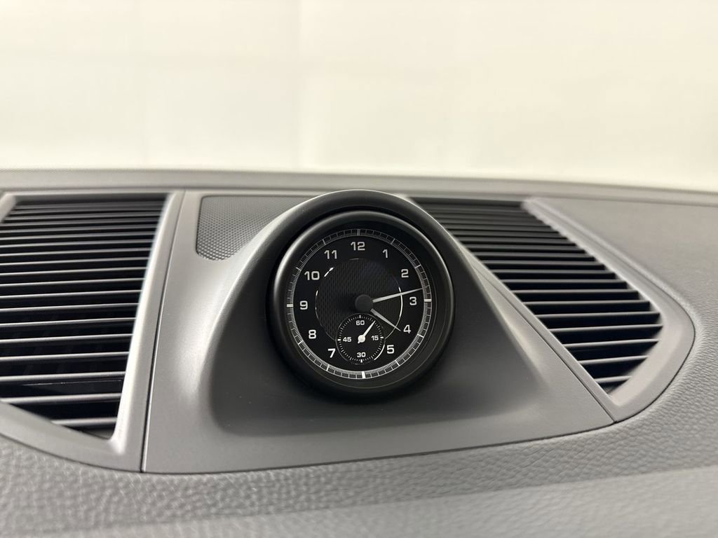 New 2026 Porsche Macan AWD/4WD image 29