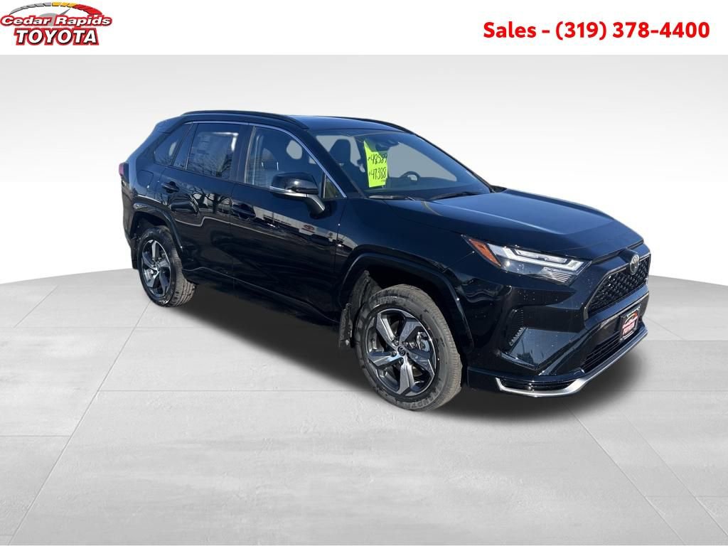 New 2025 Toyota RAV4 SE image 7