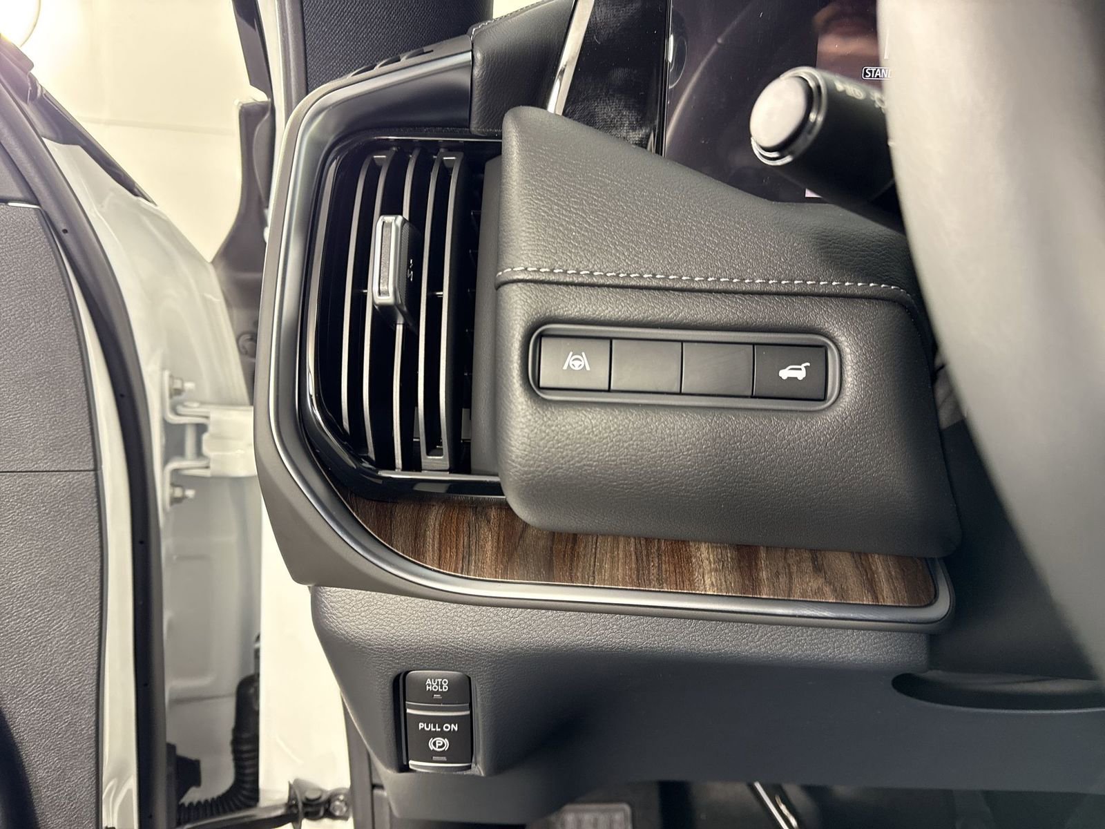 New 2026 Nissan Armada SL image 14