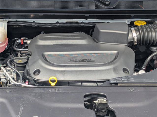 Used 2023 Chrysler Pacifica Touring-L FWD image 21