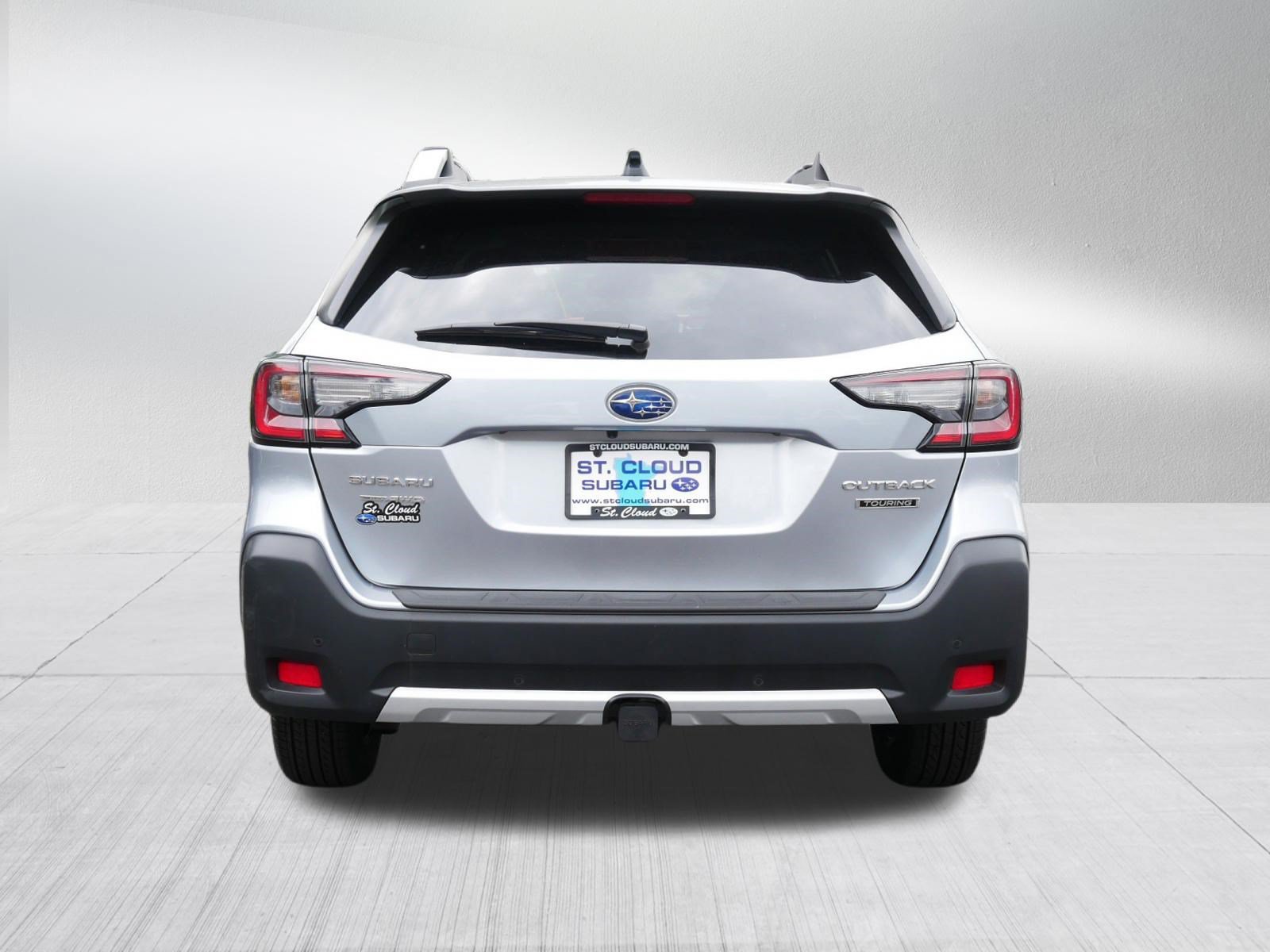 Certified 2025 Subaru Outback Touring AWD/4WD image 6